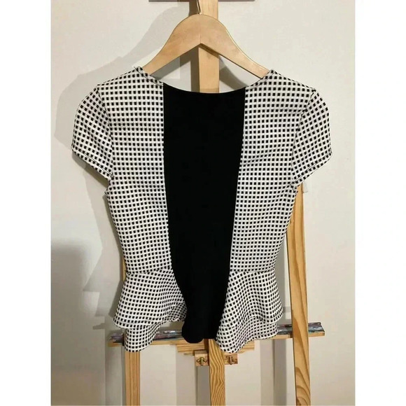 Bebe Black and white grid box peplum shirt size small - Picture 10 of 10